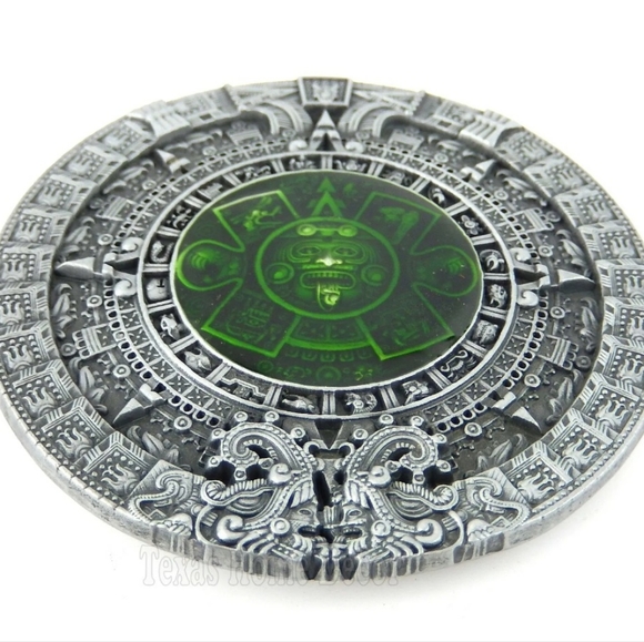 Aztec calendar belt buckle - Picture 3 of 3